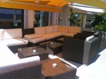 Hotel Vogue 4*