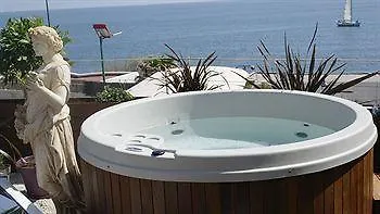 Hotel Vogue